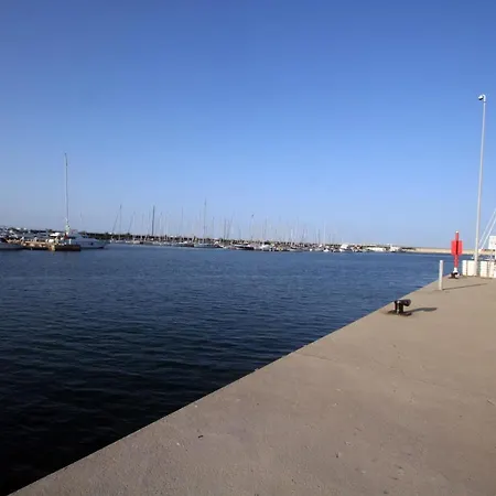 Hospedate En Un Velero En La Marina Sur De * Valencia